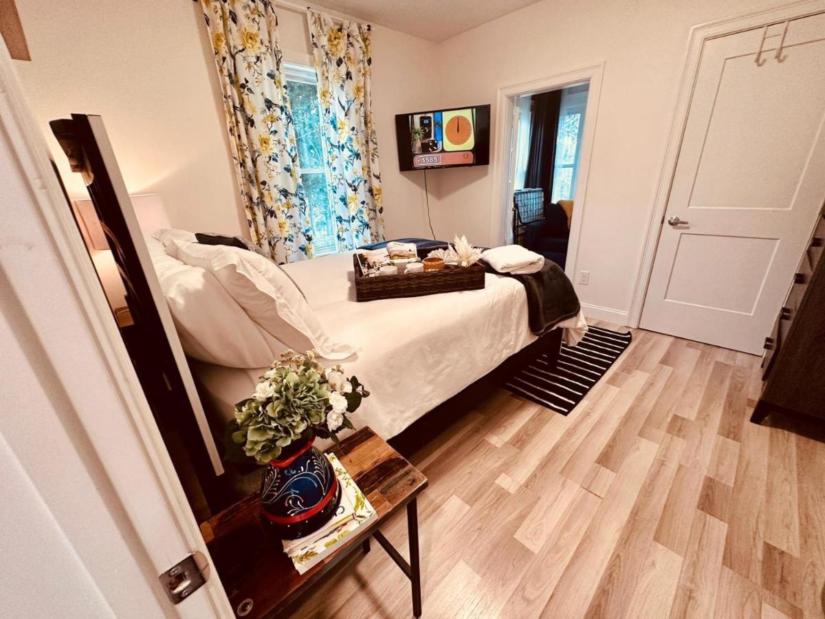 Private Luxury Framingham Condo Near Boston Exteriör bild
