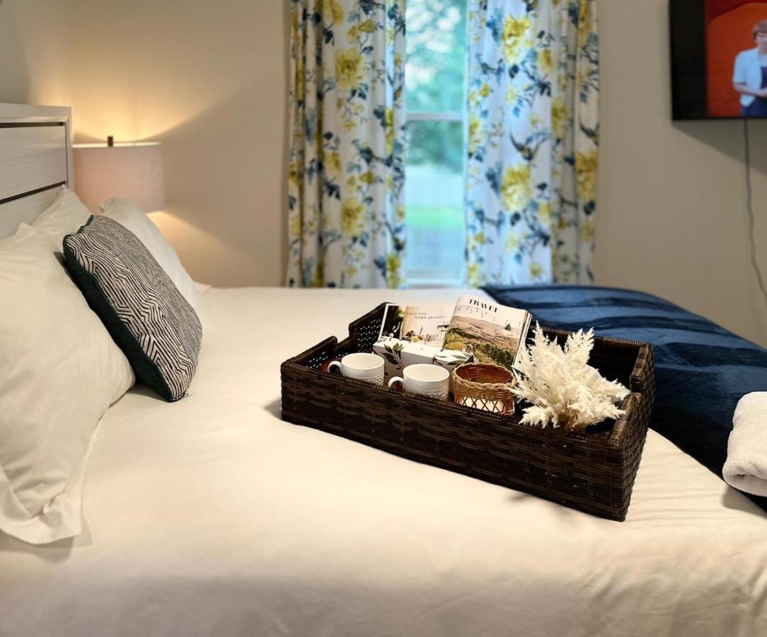 Private Luxury Framingham Condo Near Boston Exteriör bild