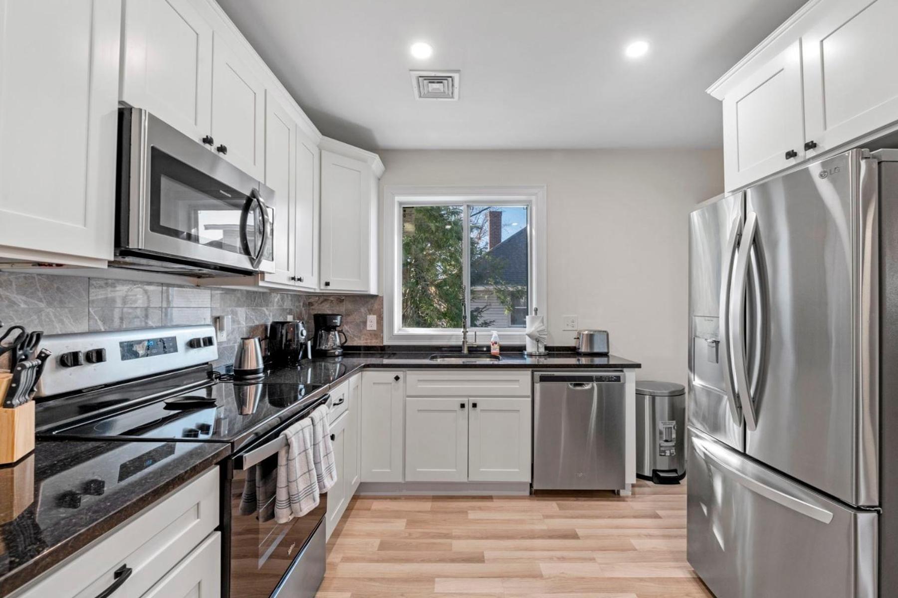 Private Luxury Framingham Condo Near Boston Exteriör bild
